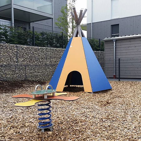 Blick auf den Spielplatz in der Josef-Huber-Straße