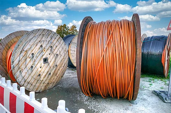 Das Foto zeigt eine Baustelle vom Glasfaserausbau.
