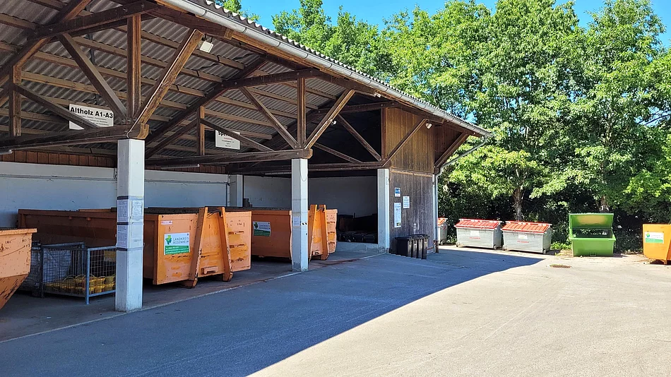 Das Foto zeigt den Wertstoffhof der Gemeinde Eiselfing in Hafenham