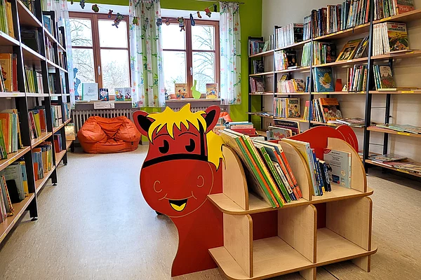 Blick in den Kinderbereich der Bücherei Eiselfing